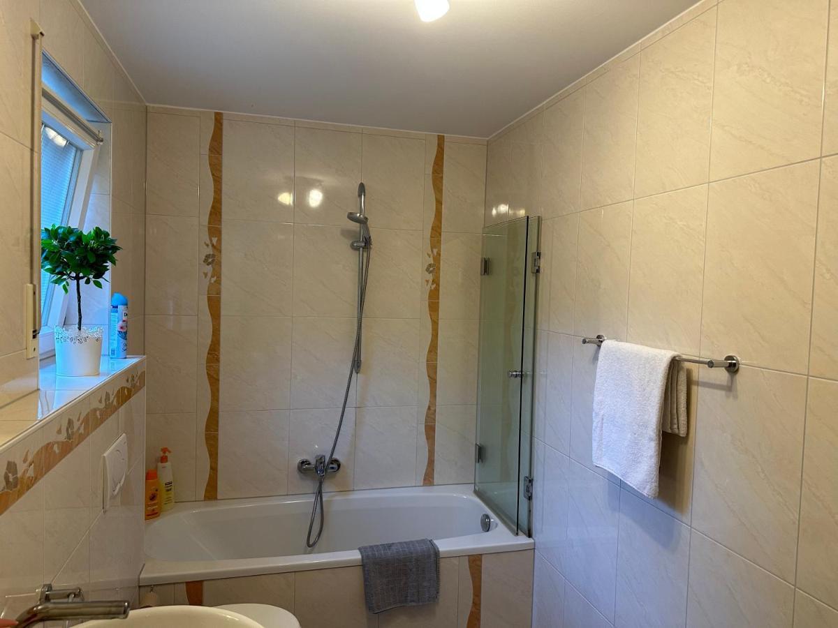 Souterrain Fewo, Europapark, Netflix, 2Xtv Apartment Mietersheim Exterior photo
